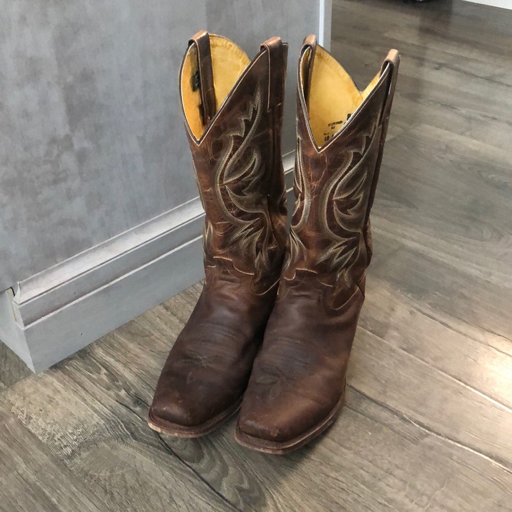 Men’s Justin Cowboy Boots